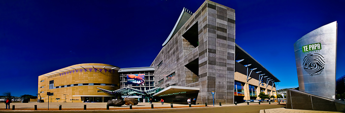 Te Papa from Cable St.jpg